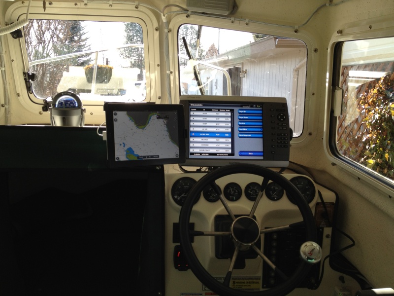 Ipad 2 located next to the Garmin 4212 on the Captains side.  Using the Ram mount with the three and a half inch suction mount really works great.