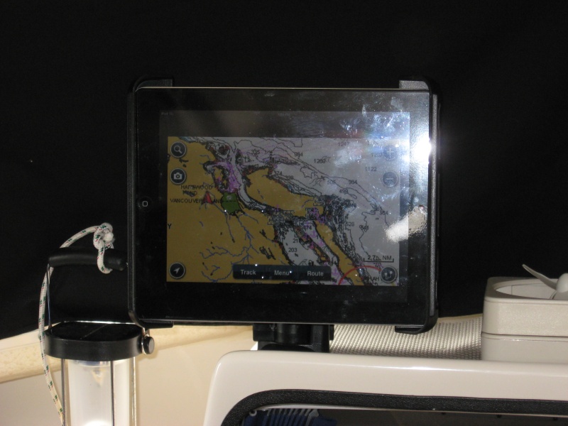 Ipad mount 3 1/2 inch suction cup to tab tite cradle really solid mount