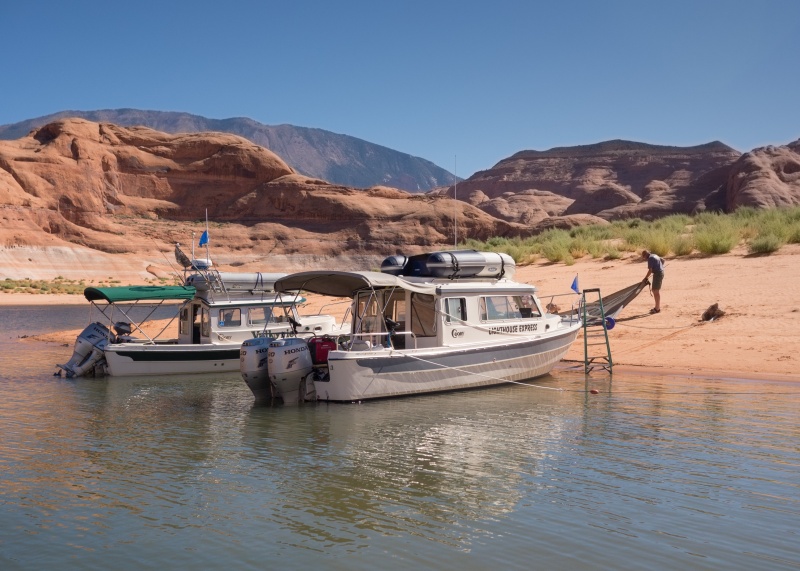 Jean Marie, Lighthouse Express and Valkyrie found a beach protected from the wind at Oak Canyon