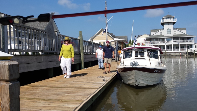 Joan (Osprey) Rob (Freedom) Neil (Delfin) at Smithfeild Station