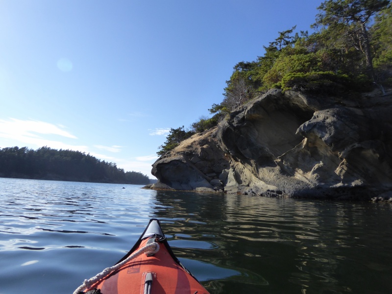 Kayaking along Middle Finger Island