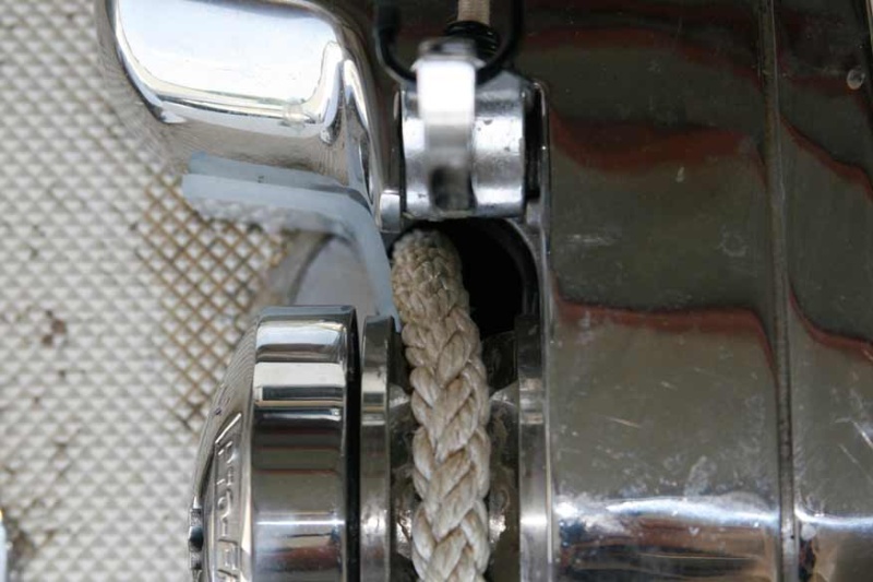 Lexan guide holds rope on gypsy