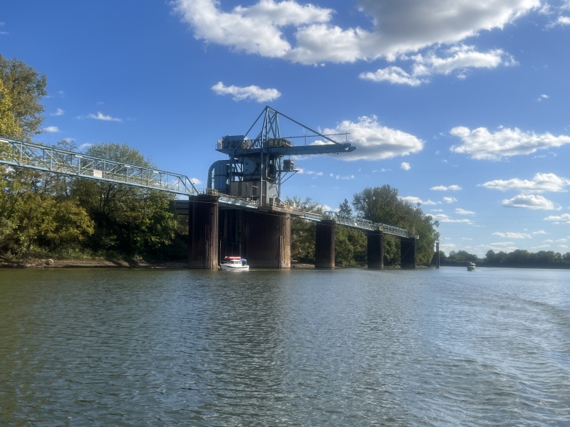 Little Joe and Mystery Girl near Cumberland City Barges