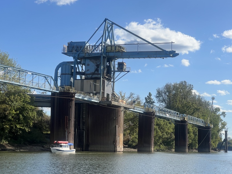 Little Joe near Cumberland City barge staging