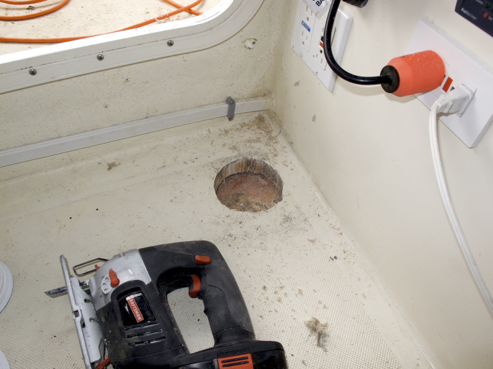 Location of Aft Inspection hole in cabin
