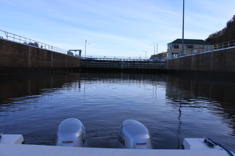 lock and dam 9 on Upper Mississippi Rivere
