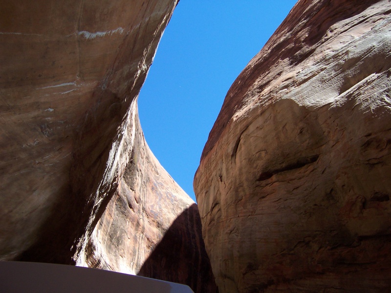 Looking up in Cathedral in the Desert 9-27