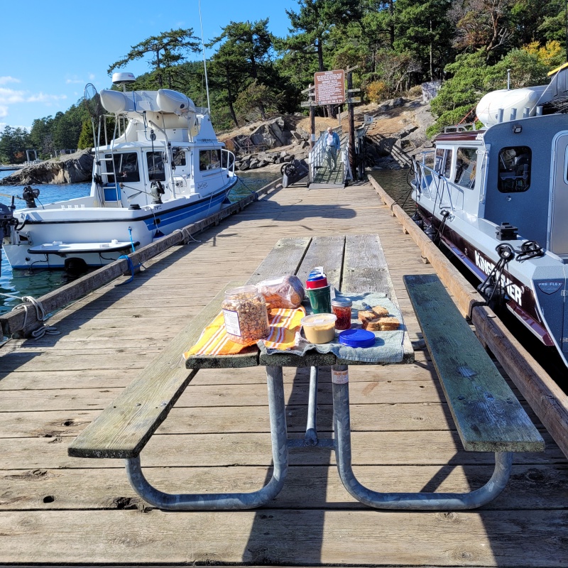Lunch Sucica Island