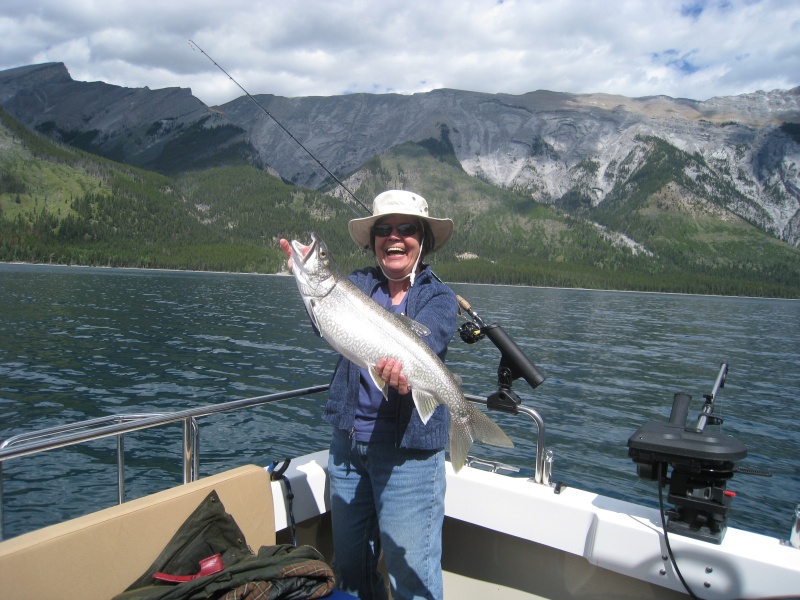 mom started with a 7.5lb lake trout