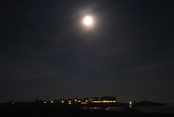Moon Over Star (StarIslandConferenceCenter) View from Smuttynose Is.