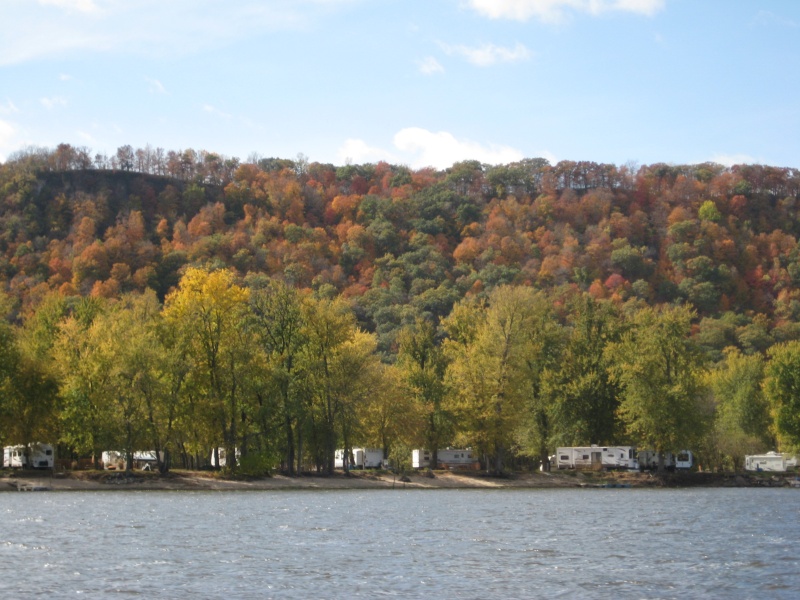 More beautiful scenery on the mighty Mississippi.
