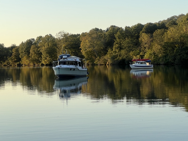Mystery Girl and Little Joe anchored in Harpeth River