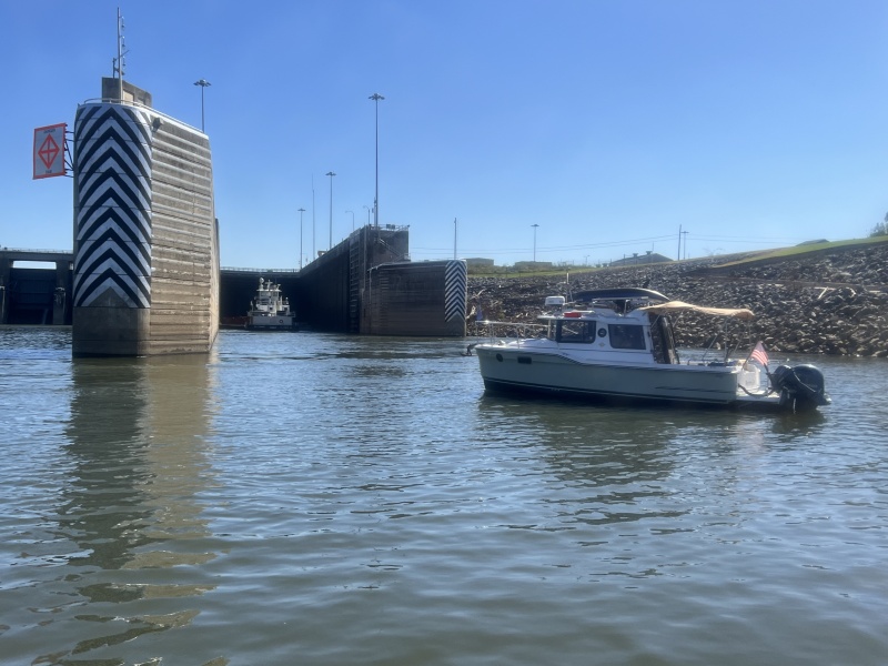 Mystery Girl waiting for lockage at Old Hickory