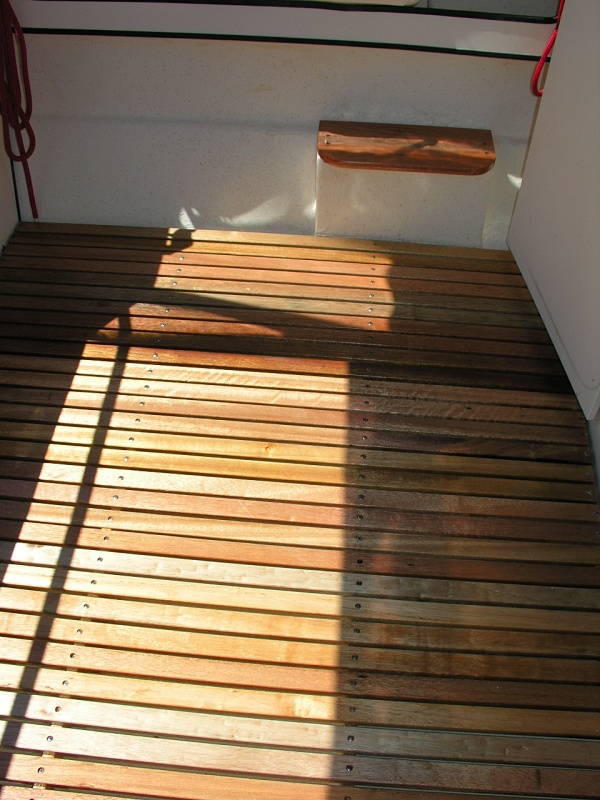 New Cockpit deck and step