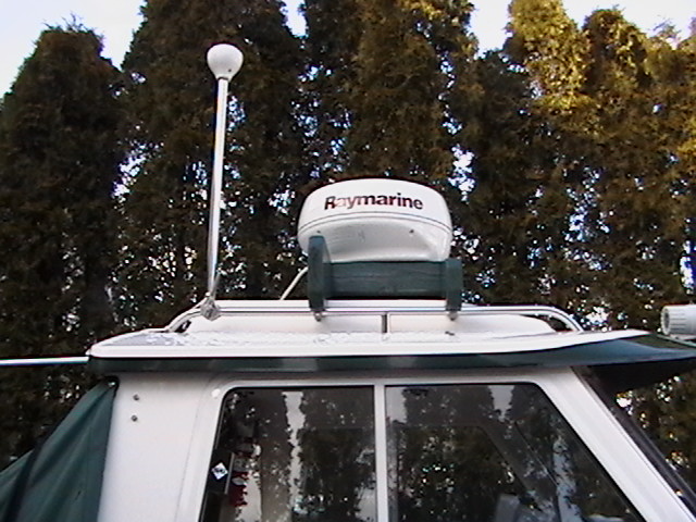 New Raymarine GPS antenna/receiver installed