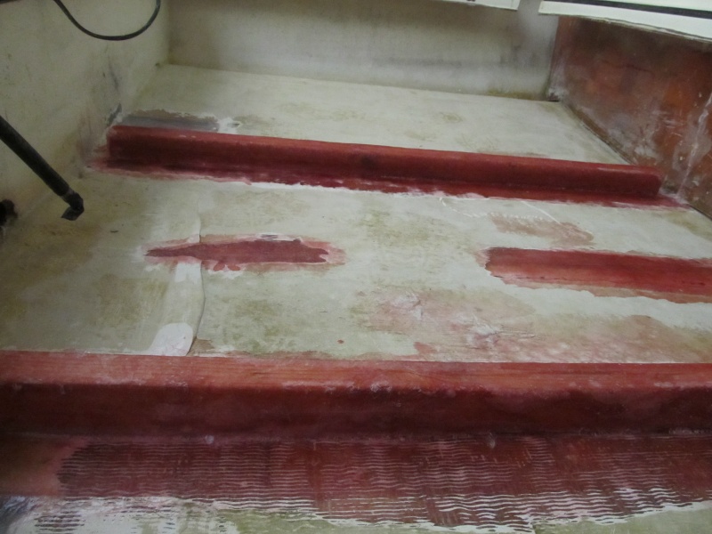 New Spacers.  1 1/2" glassed over rails for tank to rest on. Neopreme strips will be between the tank and the rails.