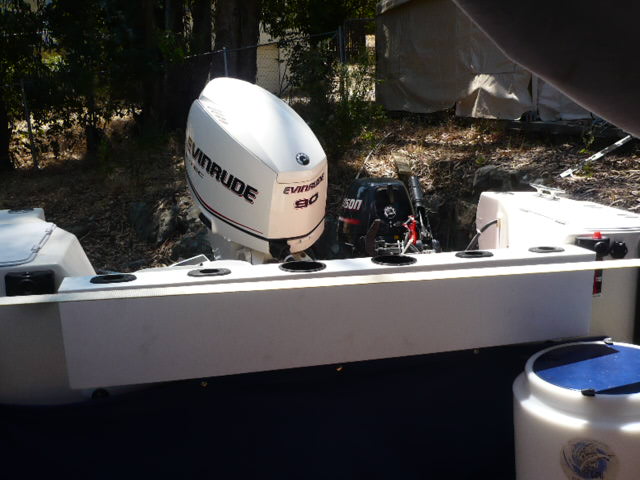 New starboard rod rack/cup rail brings splash well up 8" Room for 6 rods/3 cupholders and 2 net holders across back.