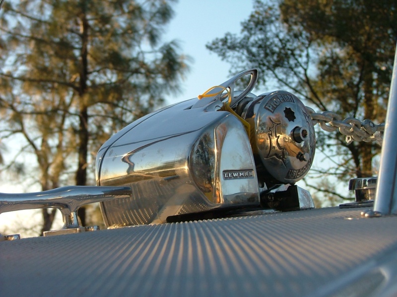 New Windlass Pro-Fish 700 with free fall option.
