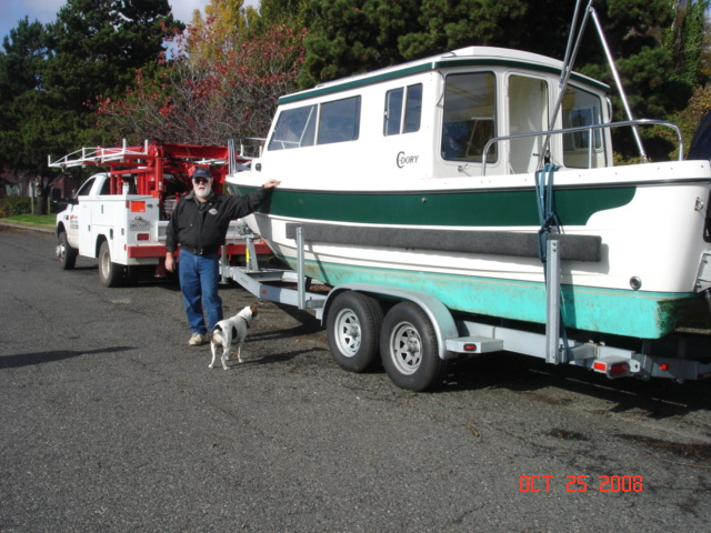 Oct 2008 Squalicum Harbor
Jeff Pugh of Petaluma, CA.
New owner of Lee Kincaid's
2007 25CD