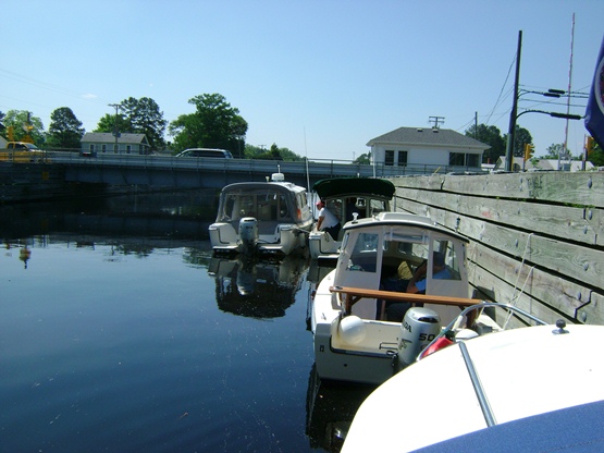 Osprey, Munchkin, Sea Esta, and Litl' Tug at South Mills draw bridge