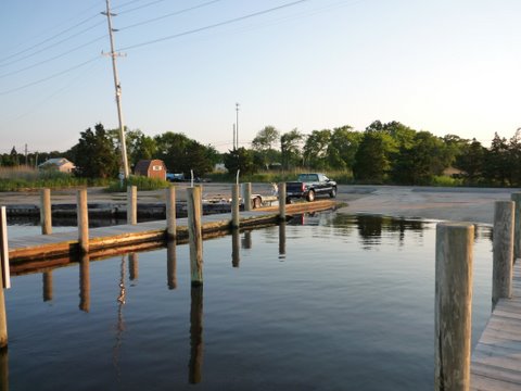 P1000299 7 dollar ramp fee Port Republic New Jersey pretty quiet until 4am fisherman start putting in