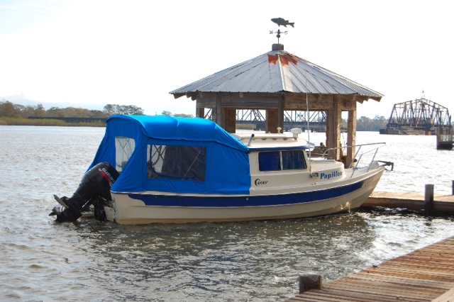 PapillonAtDock.sized