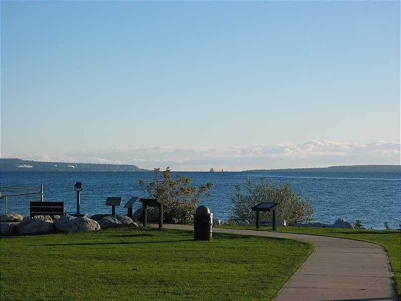 Paul Tregurtha 1013 ft between Mackinac and Round Islands