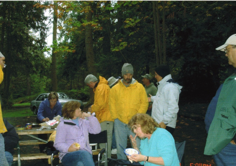 (R/J): Dana & Bill (DaNag),Robbi (C-Run), Robbin (Anita Marie), Jim - right corner (Laurna Jo). In the background: Cynthia (C-Lou), Fred (Anita Marie) & Jon (C-Lou).