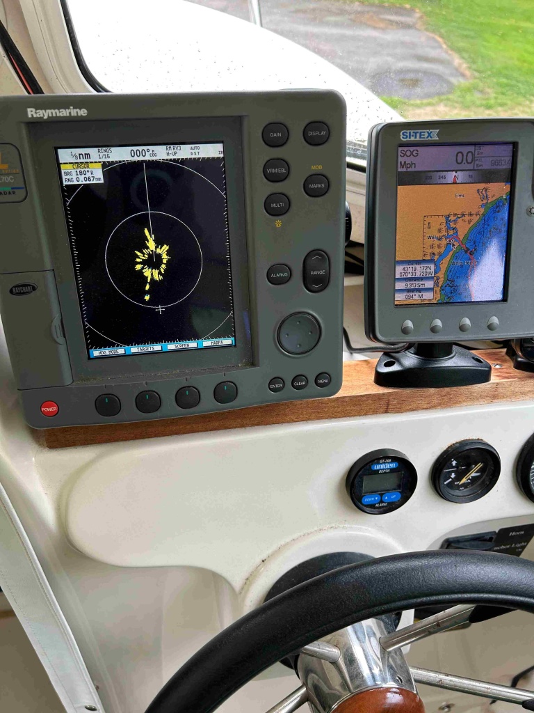 radar & chart plotter