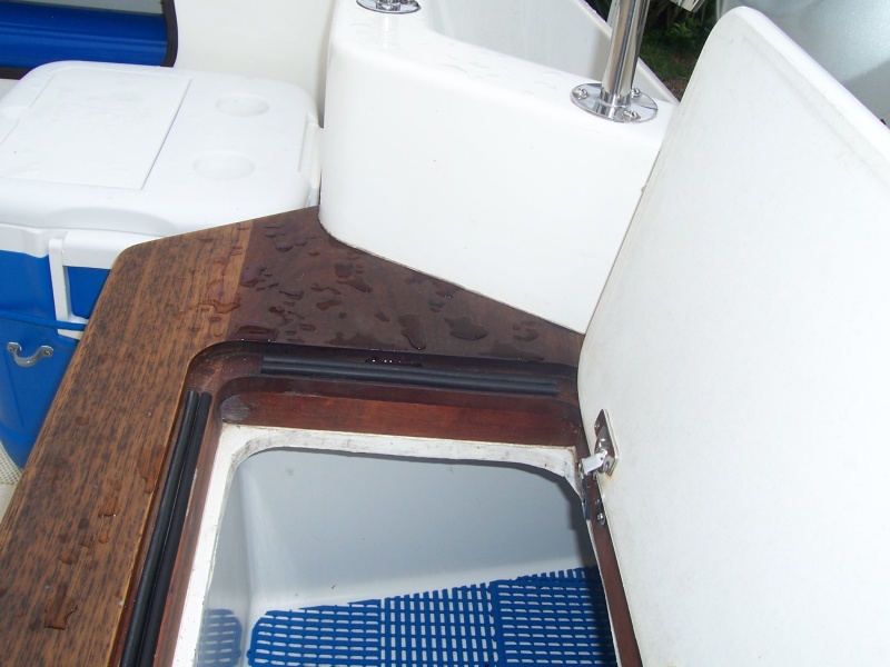 Rear cockpit seat