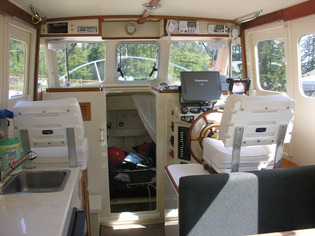 Revised interior with Captains chairs