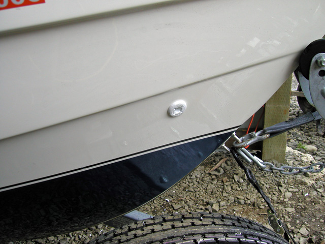 Rode locker thru hull drain