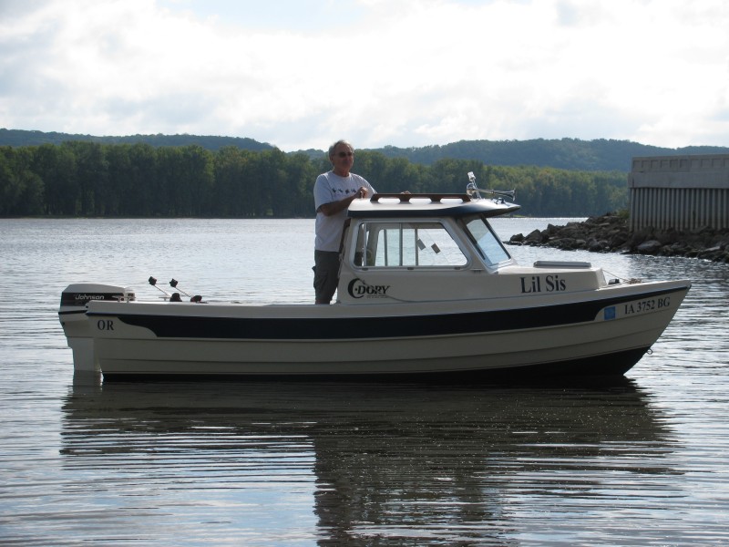 Ron entering marina
