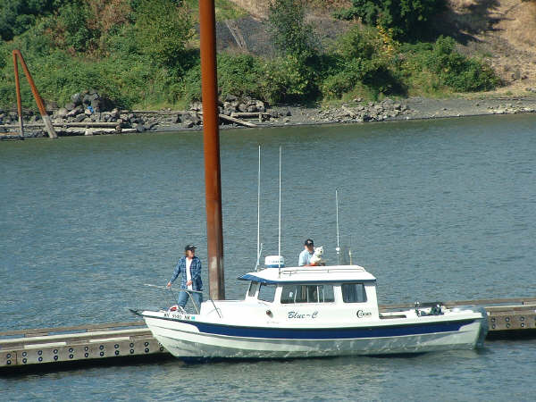 Rooster Rock dock on the columbia