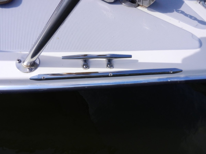 Rubstrake for fairlead