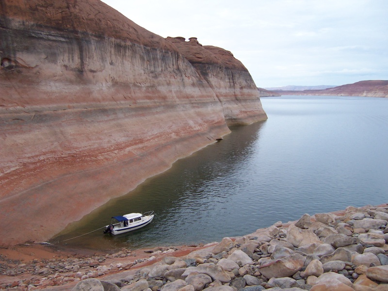 Saturday morning just before raising the anchor. East side of main channel just before Forgotten Canyon 8-31-13.