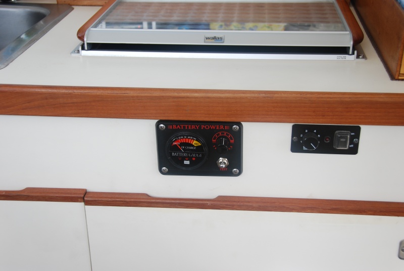 Sea Angel's Battery Power Meter - 2

The meter is centered in front of the stove with plenty of room behind it for the harness routing with a 6" service loop.