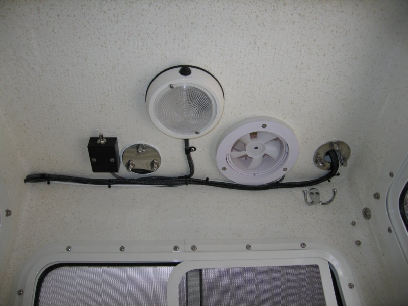 (Sea Skipper) Two speed shower fan