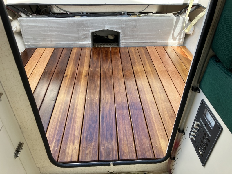 Sealed completely with 2 coats of epoxy and UV treated with satin varnish.