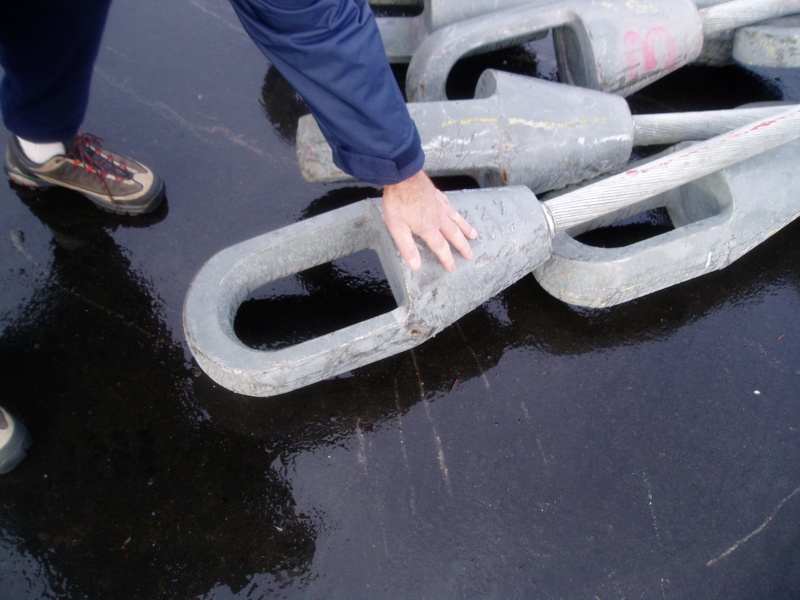 Shackle