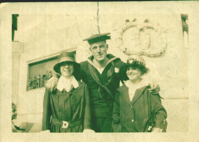 (Sneaks) BM2 SS Ernie Anderson (AKA "Dad") circa 1918, Panama CZ doing what submariners do best.