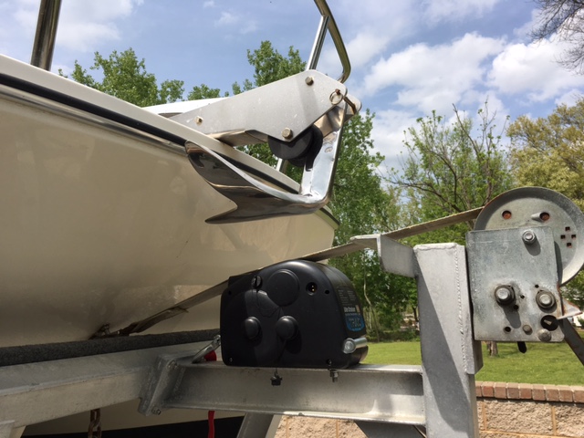 Some marina\'s prohibit power on loading so added electric winch