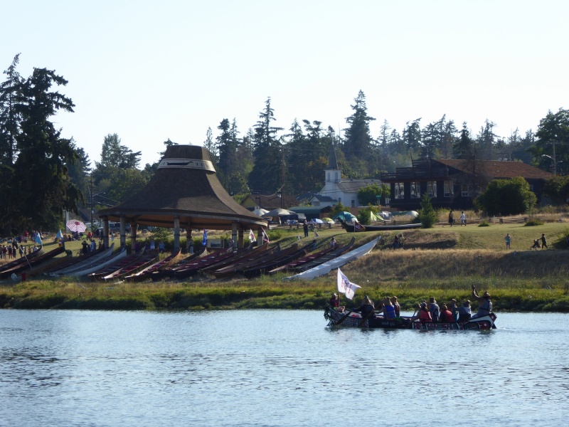 Some of the beached canoes later in the day. Boats arrived all day long, I was in awe!