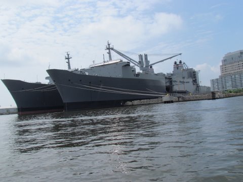 some old Conoco supply ships reportedly can do 40 knots but were so expensive to run they gave they to the navy