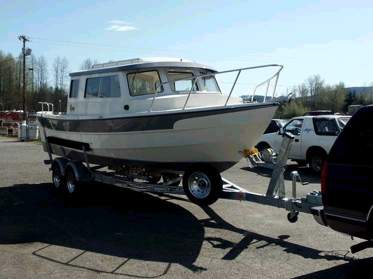 Starboard view on King trailer.