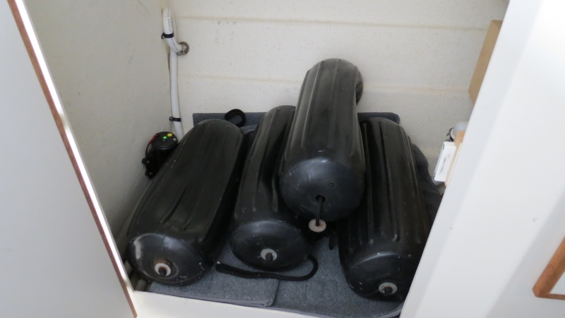 Storage Locker with Fenders