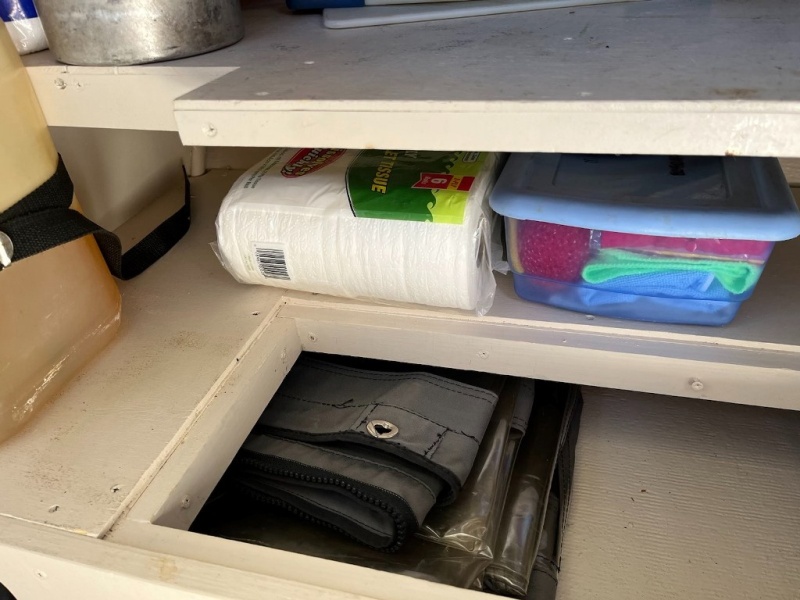 StorageUnderSinkStove1