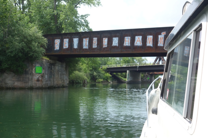 Strict 15 foot air draft on the Western Erie and Cayuga-Seneca canals mean we lower the 8 foot VHF but not 4 foot AIS antennas.