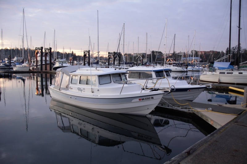 Sunday morning on H-dock