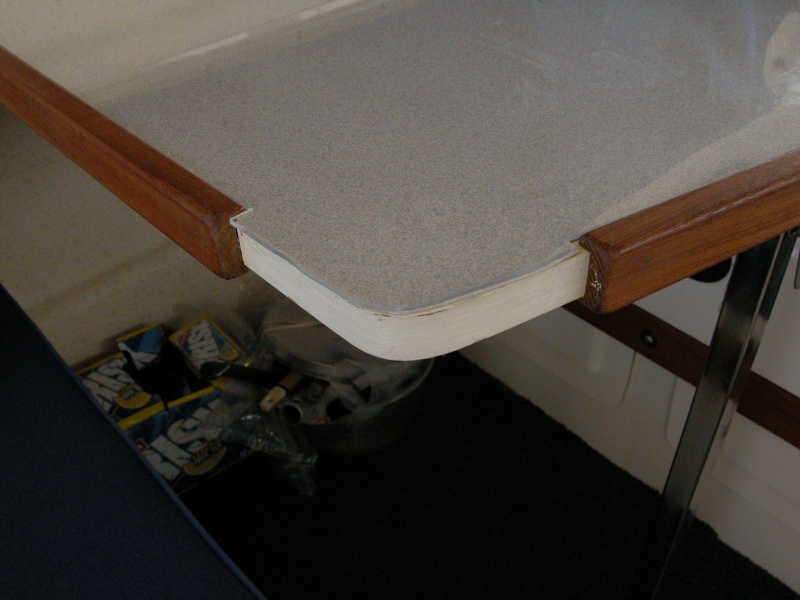 Table top aft edge isle side